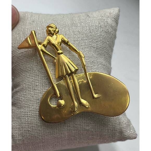 Lady Golfer Pin/Brooch Vintage, Gold Bezel, Shiny Gold Lady Golfer, CAJC Design - Picture 3 of 10